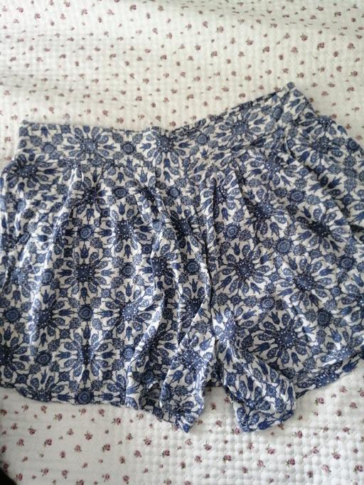  — ladies shorts size *16* Peacocks with pockets