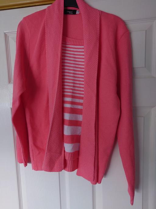  — Women's pink jumper size L/XL