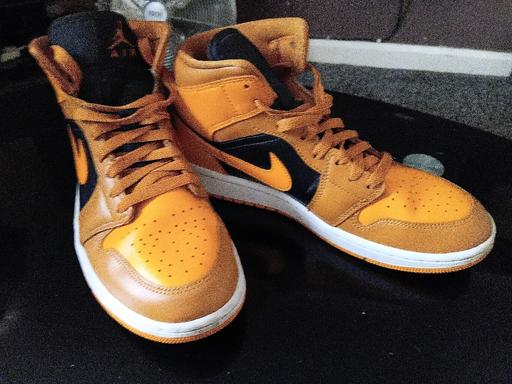  — Nike Air Jordan's unisex women's size 7