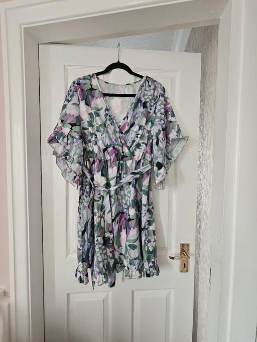  — Summer dress, size 18..like new.