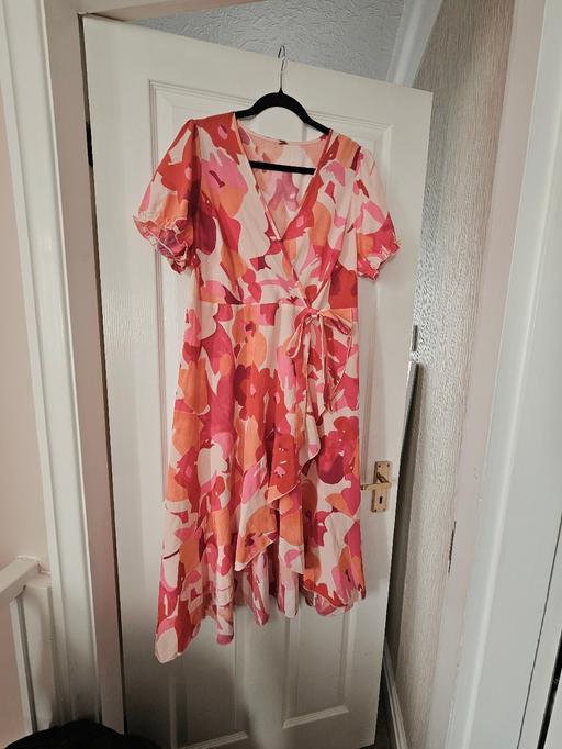  — Summer dress, size 20..like new.