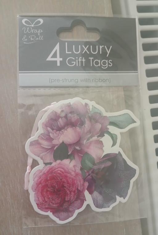  — Gift tags)