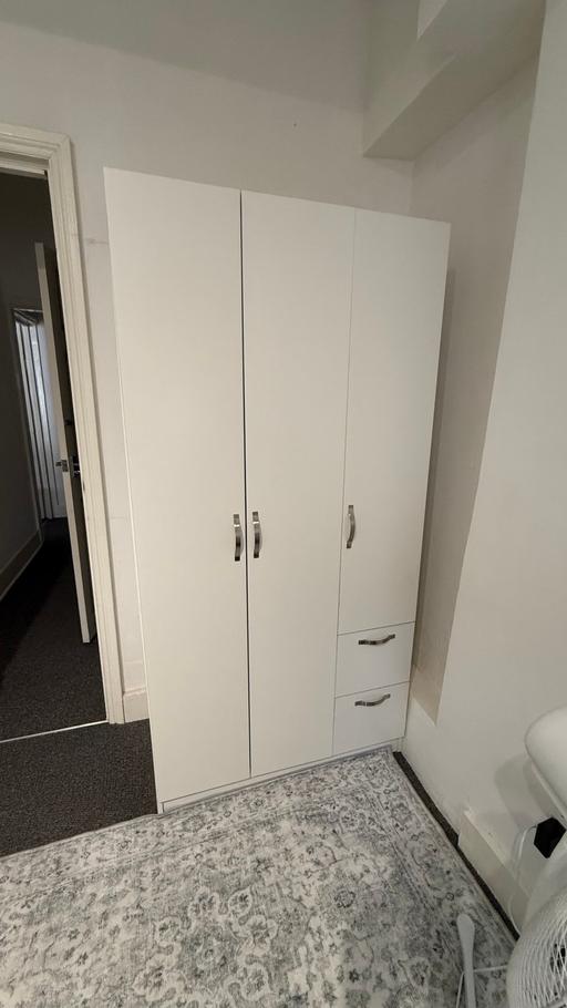  — White wardrobes