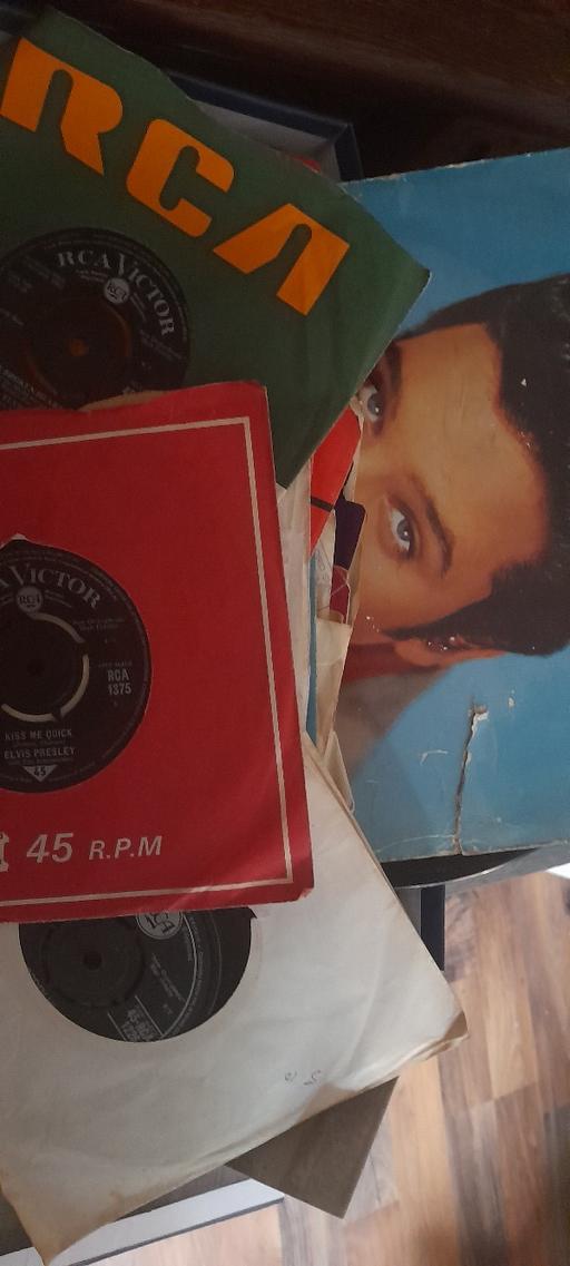  — ELVIS VINYL COLLECTION ORIGINAL