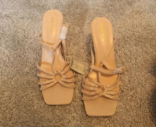  — monsoon sandles