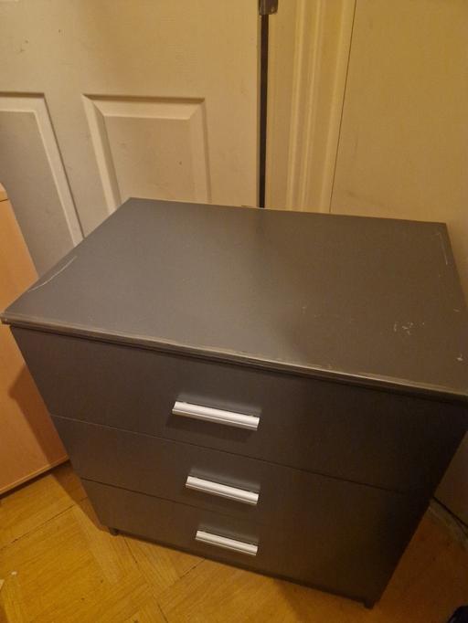  — 3 draws chest dresser