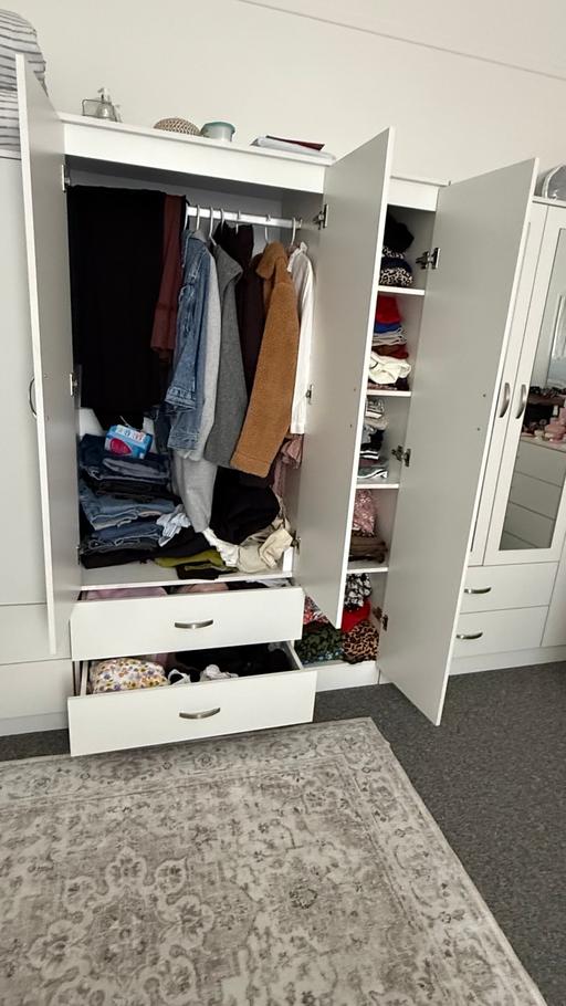  — Wardrobes