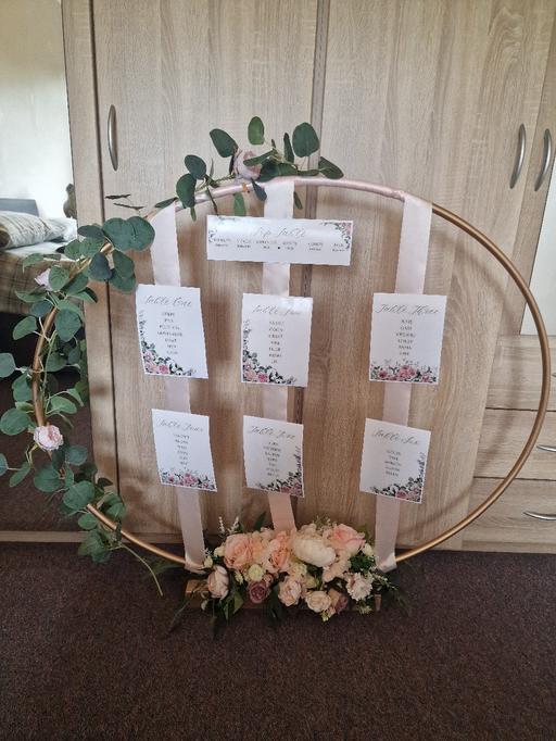  — wedding table plan and cake stand