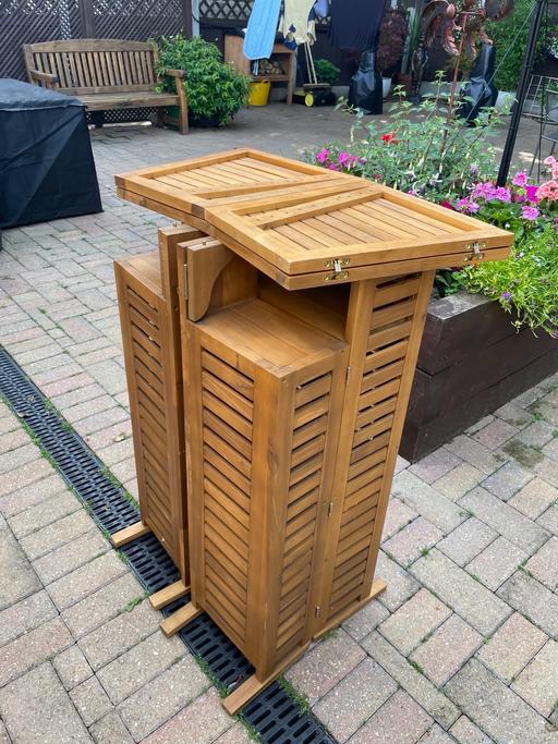  — Foldaway Garden Bar