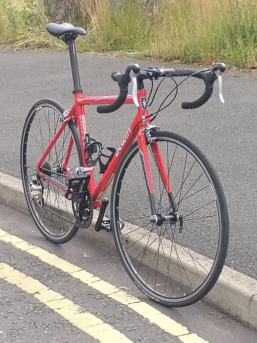  — Unisex Triban 3 Road Bike. Great Condition. 7