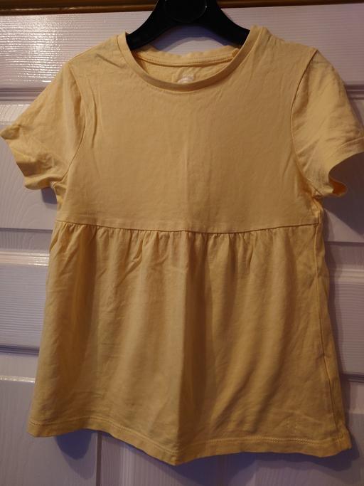  — Girls yellow dress size 5-6 years