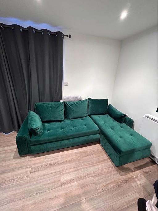  — Green berlin corner sofa bed with storage