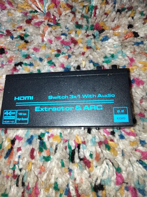  — HDMI 3x way switcher New headphones output Ne