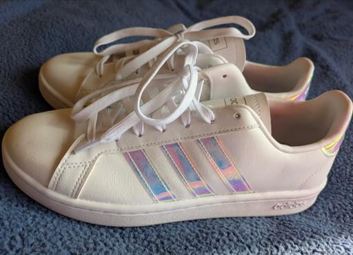  — ladies adidas court trainers NEW size 8