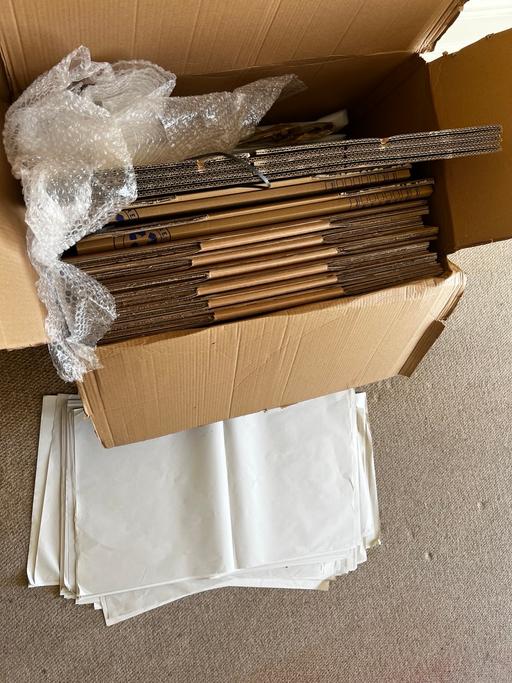  — Packing boxes