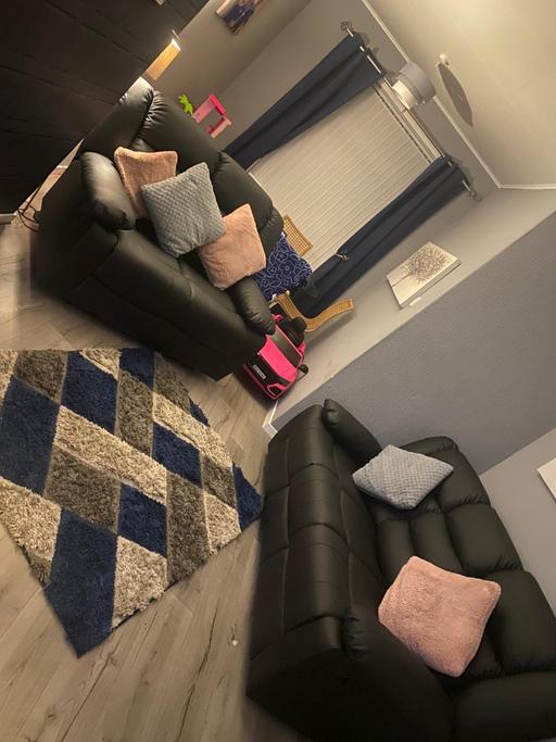 — 3&2 set reclinesofa with built in cup holder 