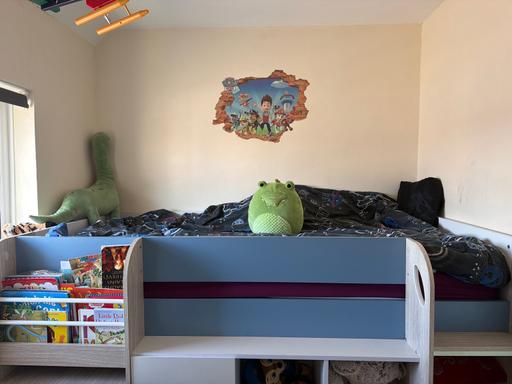  — Mid size bed frame