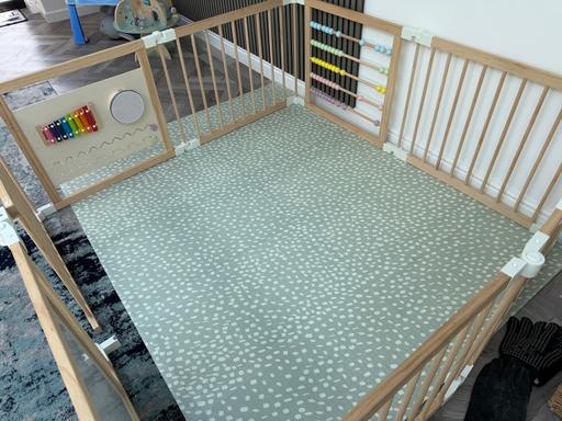  — Wooden playpen.