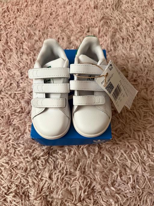  — Infant trainers adidas stan smiths