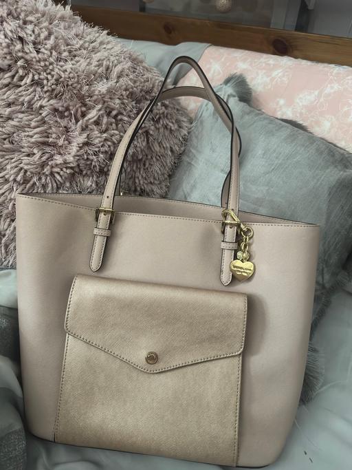  — Micheal Kors Tote Bag