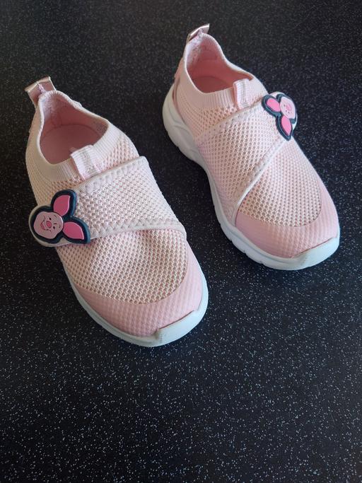  — Girls pink piglet trainers size 10