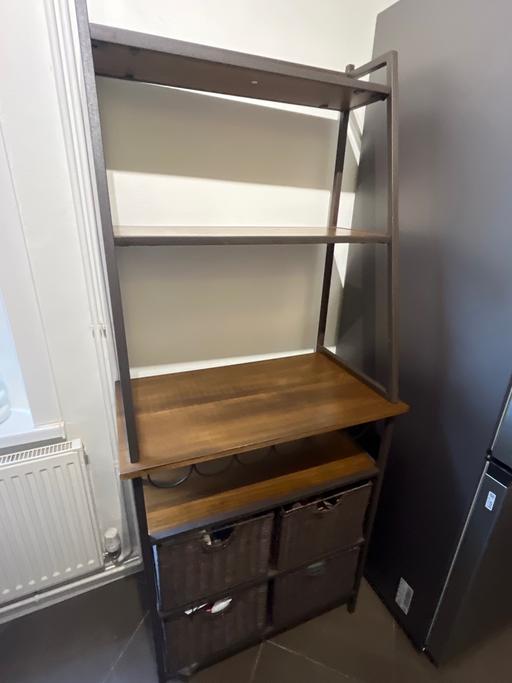  — Shelf unit with baskets