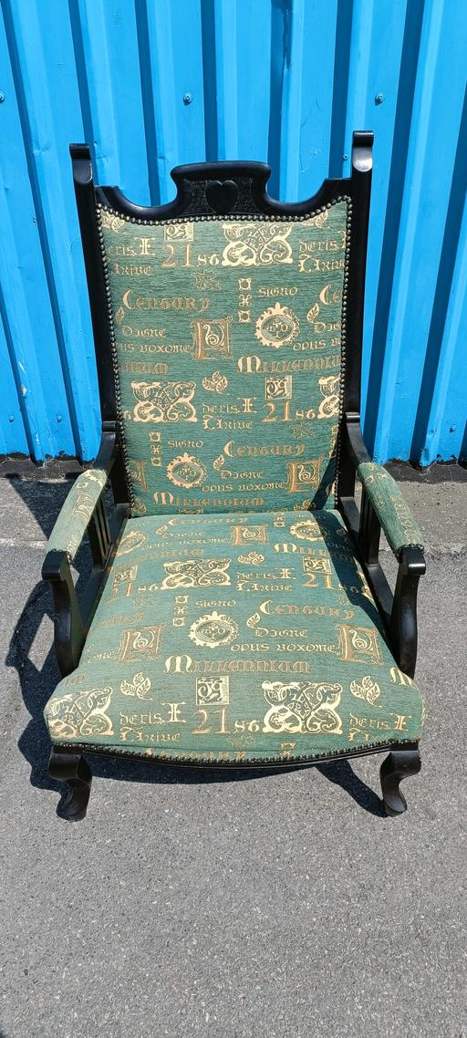 — Traditional Victorian Style Armchair