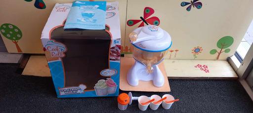  — Cook N Roll ice cream maker
