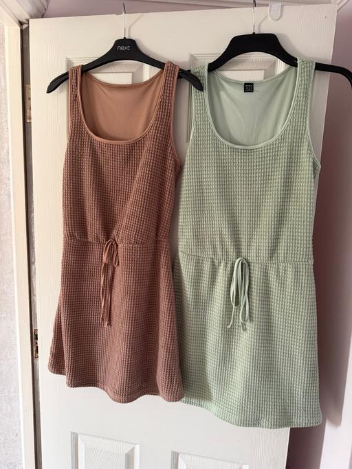  — Dress set