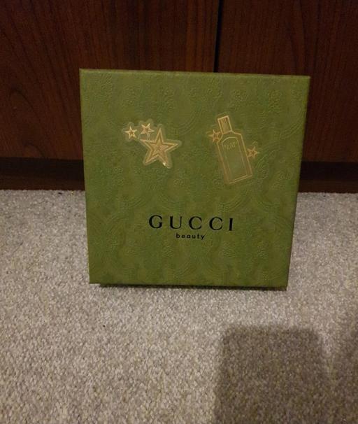  — Gucci flora gift set