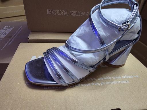  — silver strap sandals real leather