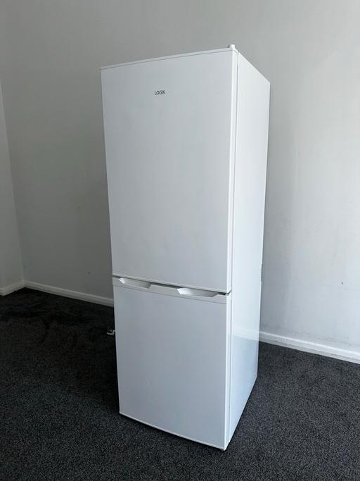  — LOGIK L50BW22 60/40 Fridge Freezer - White