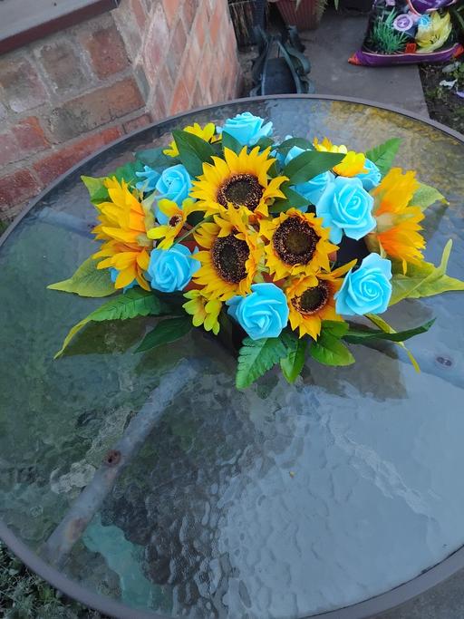  — sunflower arrangements