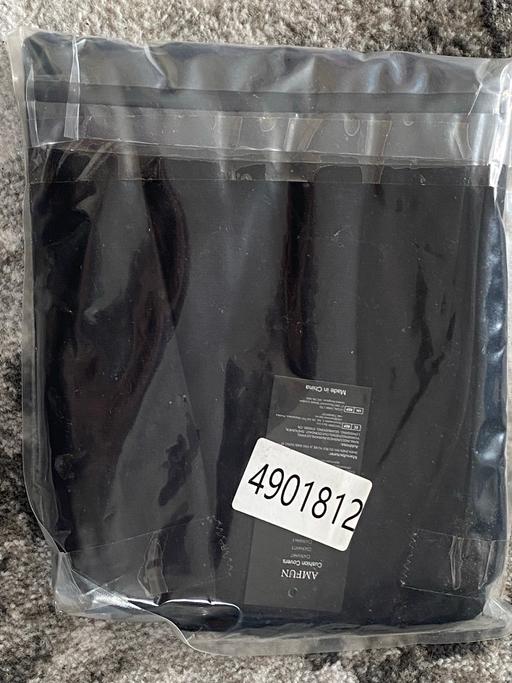  — 2x black cushion covers 45cm x 45cm