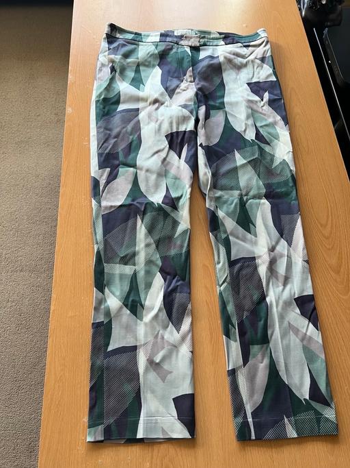  — Women’s jigsaw size 12 trousers