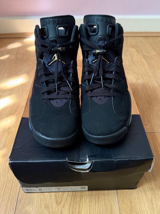  — Trainers - Jordan 6 retro black and gold