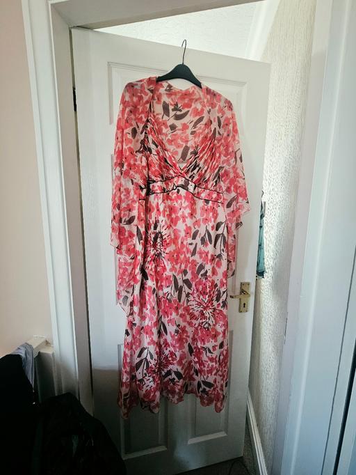  — Occasion dress, size 22.