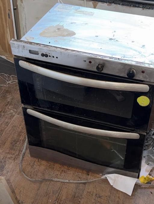  — Gas oven