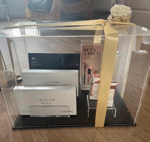  — Large Acrylic box