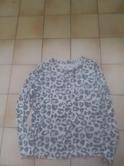  — BRAND NEW NO TAG LADIES Soft TOP