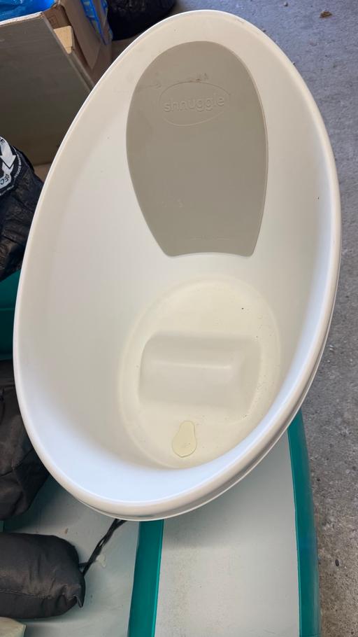  — White baby baby bath