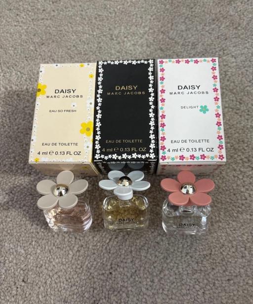  — Mini perfumes