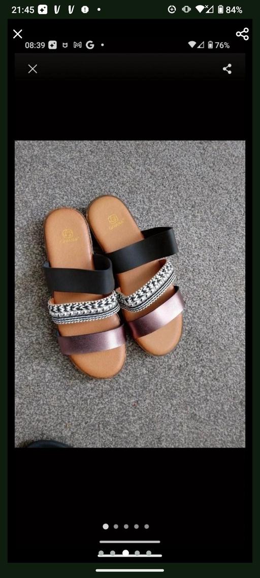  — Women slip on mules size 3