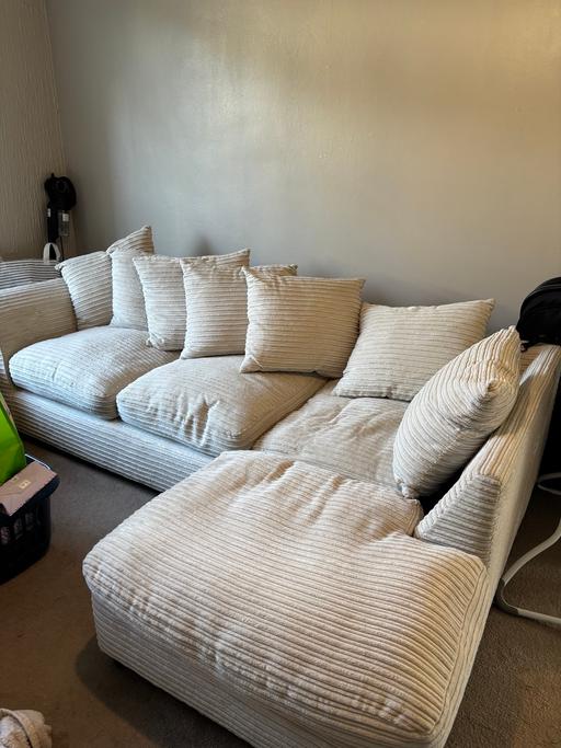  — Crème sofa