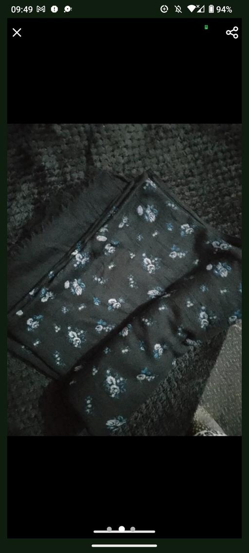  — scarf