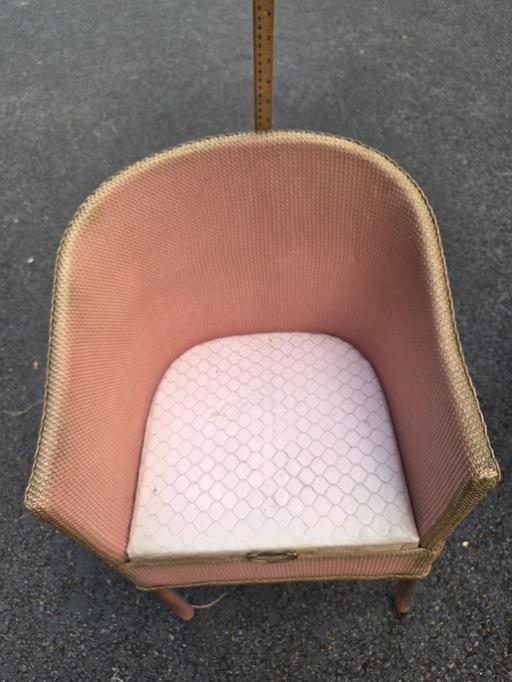  — ANTIQUE LLOYD LOOM STYLE COMMODE