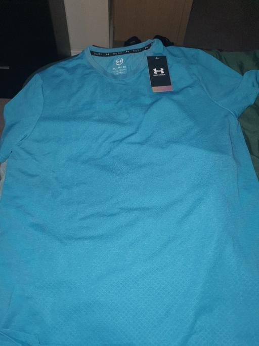  — Mens under armour tshirt size XL