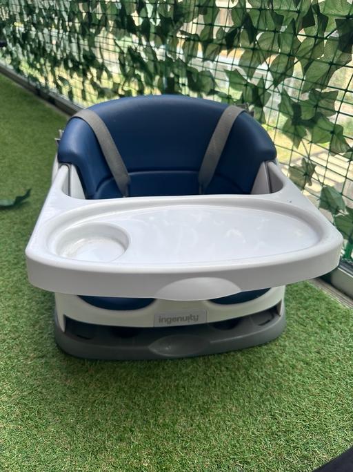  — Booster Floor/Feeding seat
