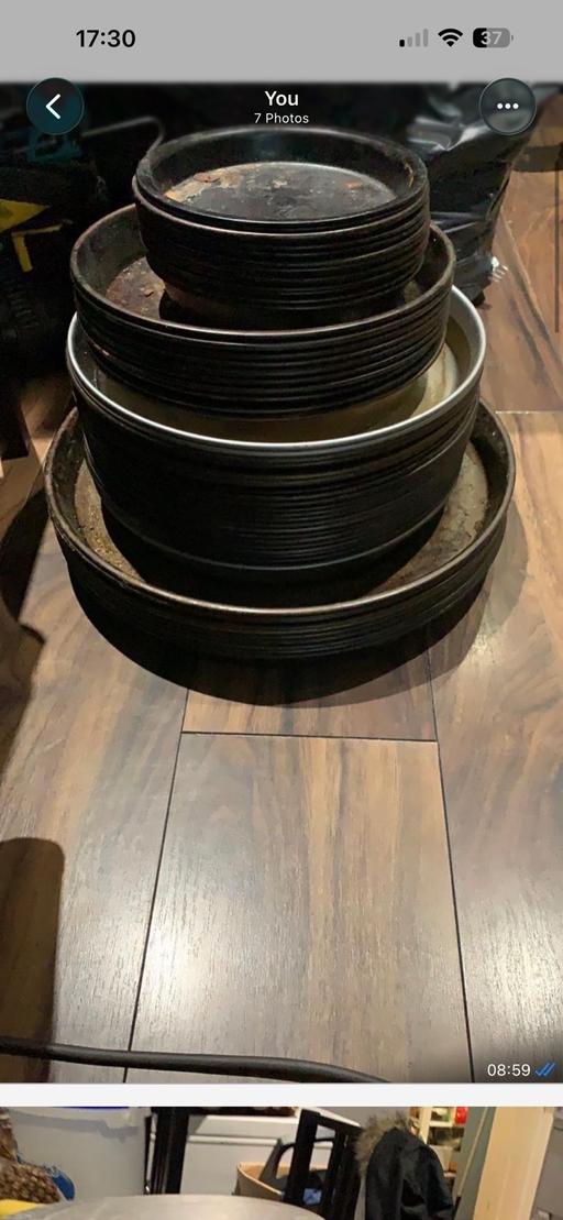  — Many pizza pans 4 sizes