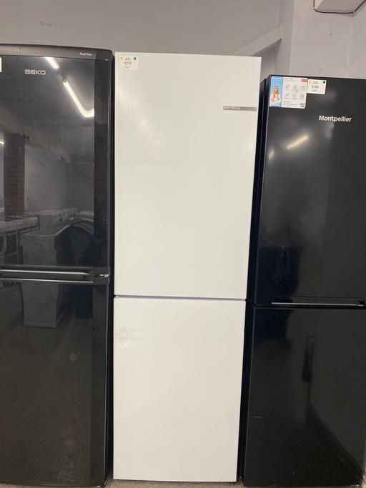  — (692) BOSCH 50/50 FRIDGE FREEZER